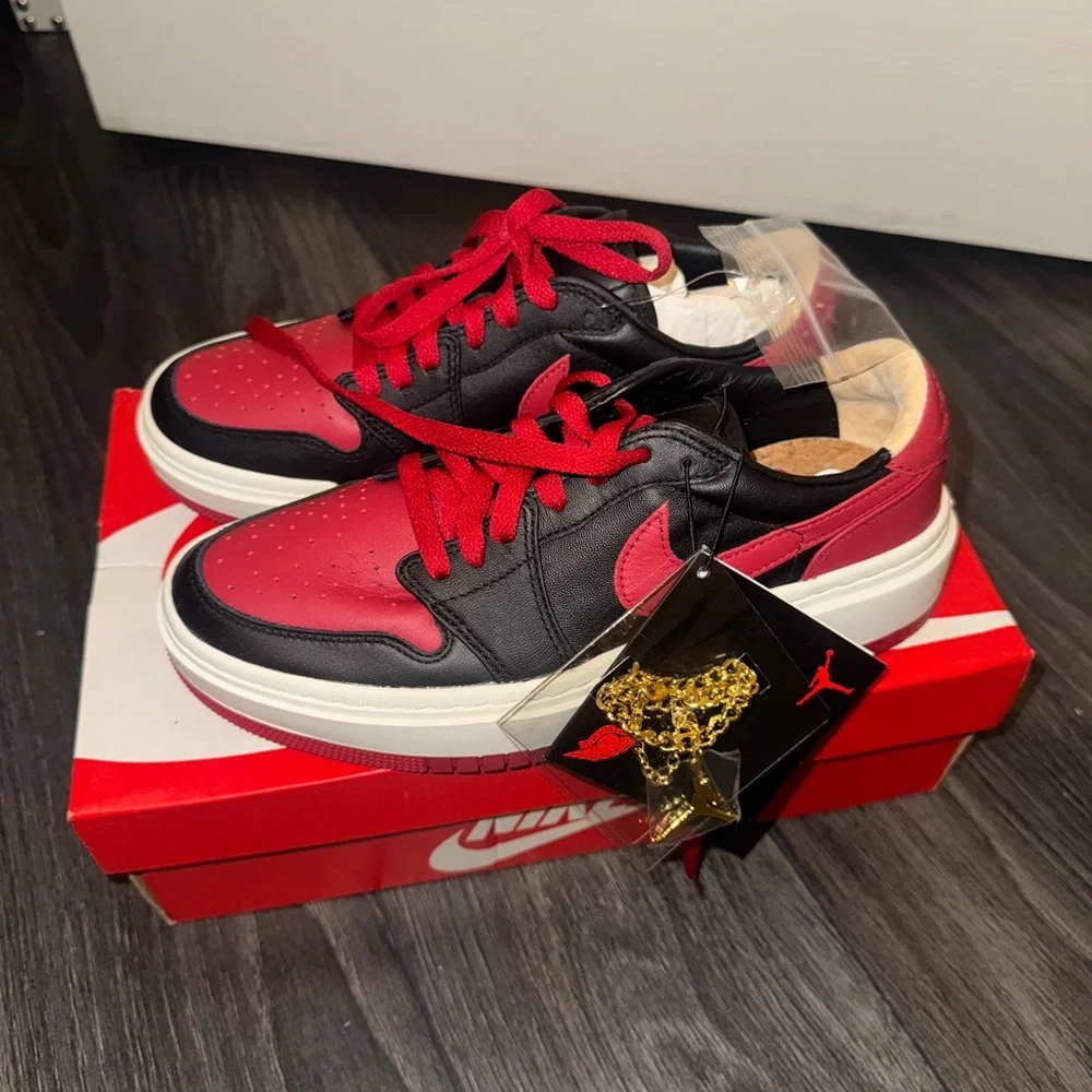 NEW IN BOX Nike Women’s Black & Red Dunk Low Top Sneakers - Picture 1 of 9
